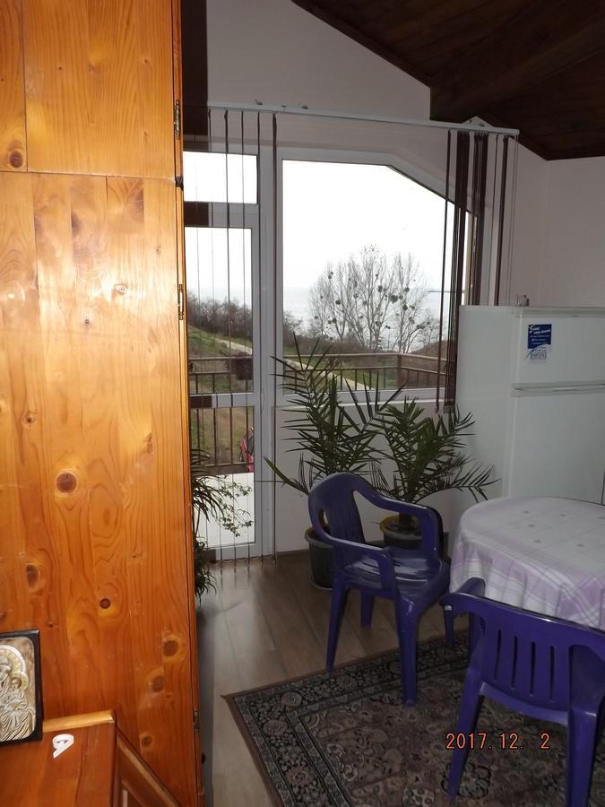 רזובו Faina Guest House מראה חיצוני תמונה